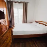 Riza Apartman *